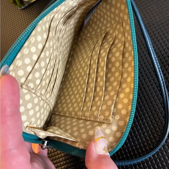 FOSSIL Multicolor Scalloped Design Wristlet - Picture 8 of 10